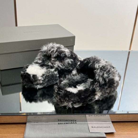 Balenciaga Furry Slide Sandals Black - Picture 1 of 9